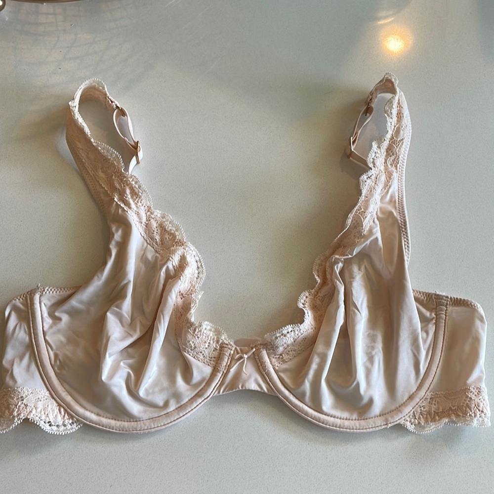 aerie Happy underwire unlined lace bra